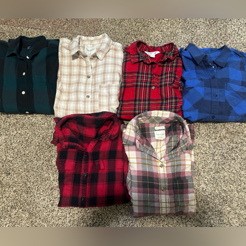 Women’s Plaid Flannel Shirts - lot medium